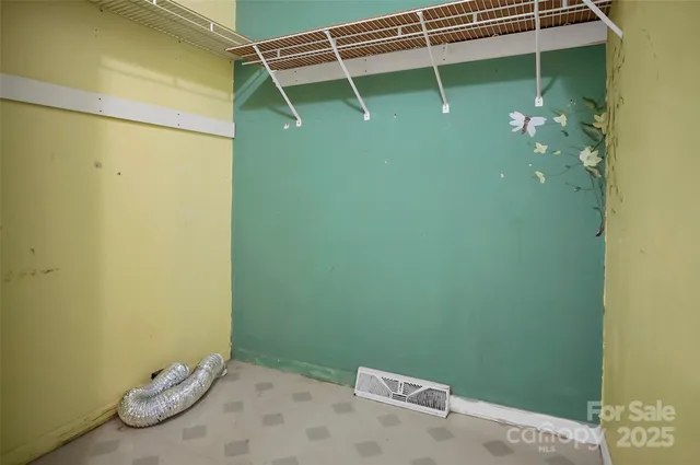 $189,900 | 122 Cicero Lane, Lawndale, NC 28090