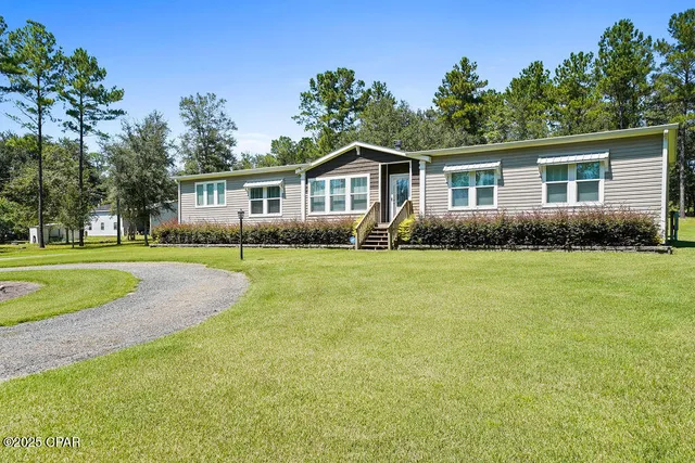 $389,900 | 7910 Sneads Landing Road, Sneads, FL 32460