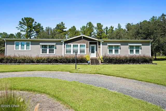 $389,900 | 7910 Sneads Landing Road, Sneads, FL 32460