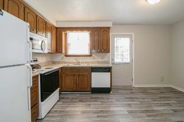 $855 | 814 Golf View Place, Unit A, Clarksville, TN 37043