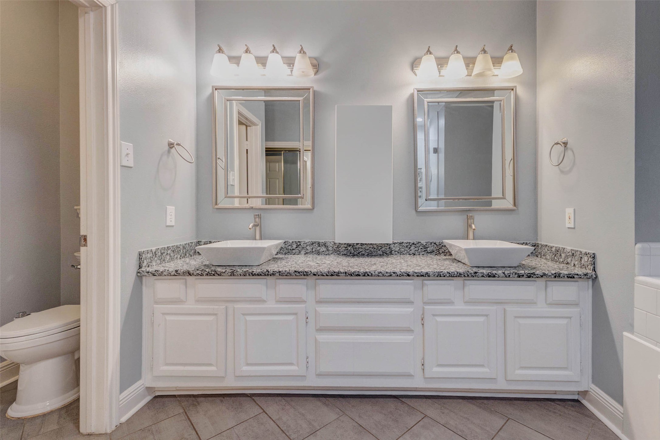 1723 Park Ridge Drive Katy, TX 77450 - Photo 17 of 28 PRIMARY BATHROOM