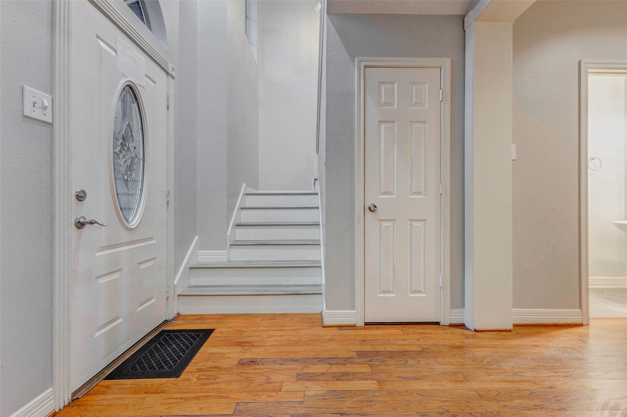 1723 Park Ridge Drive Katy, TX 77450 - Photo 4 of 28 ENTRY