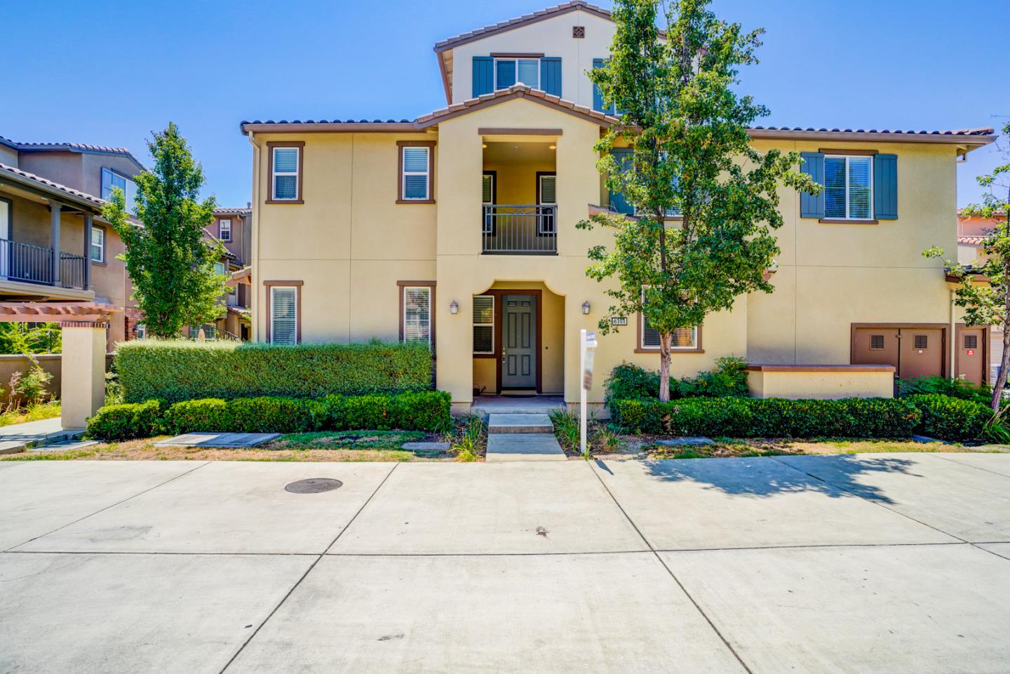 5300 Fioli Loop San Ramon, CA 94582 - Photo 1 of 38 Gallery Image 1