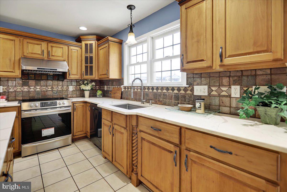 28 Hettinger Road West Lawn, PA 19609 - Photo 4 of 57 Gallery Image 4