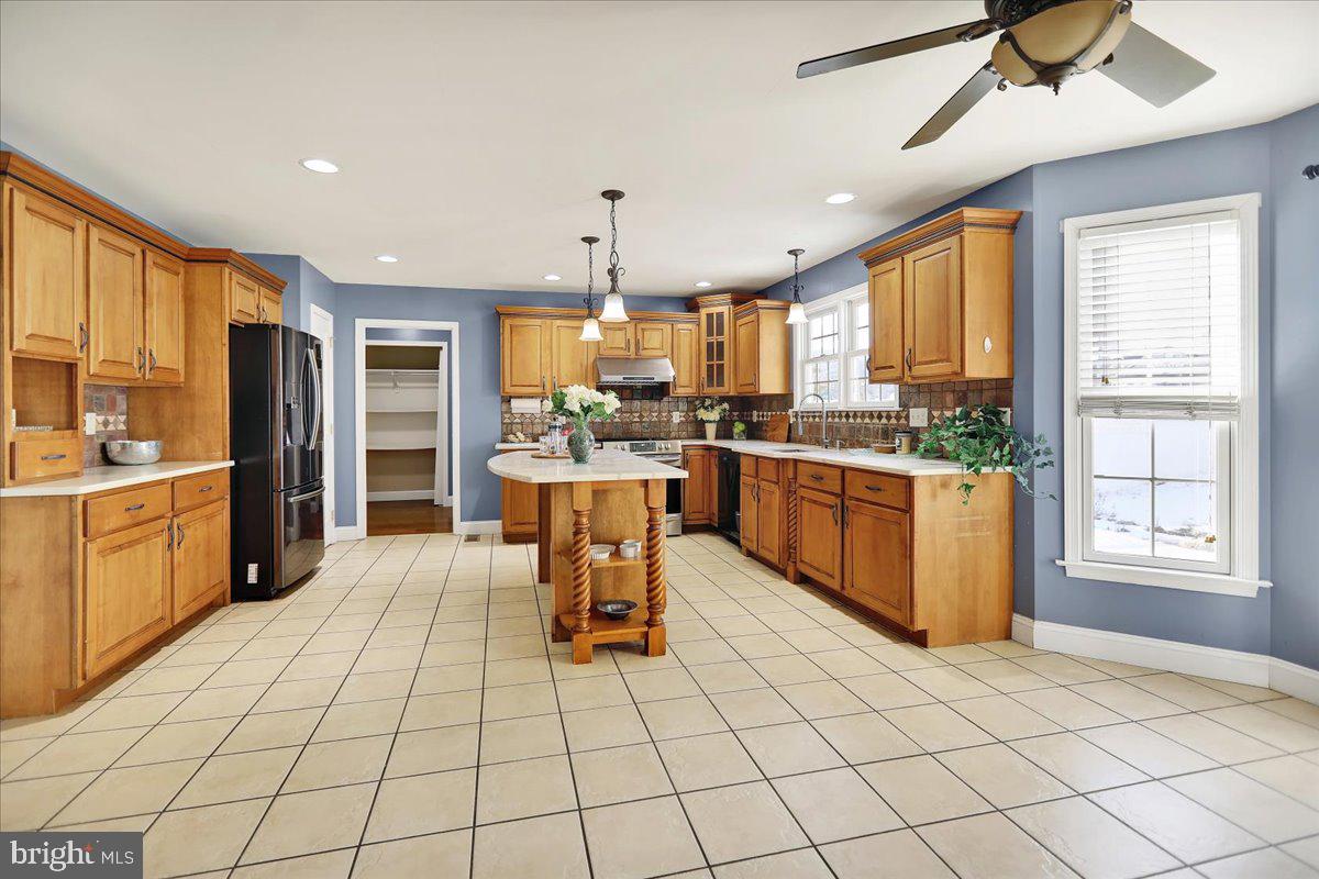 28 Hettinger Road West Lawn, PA 19609 - Photo 5 of 57 Gallery Image 5