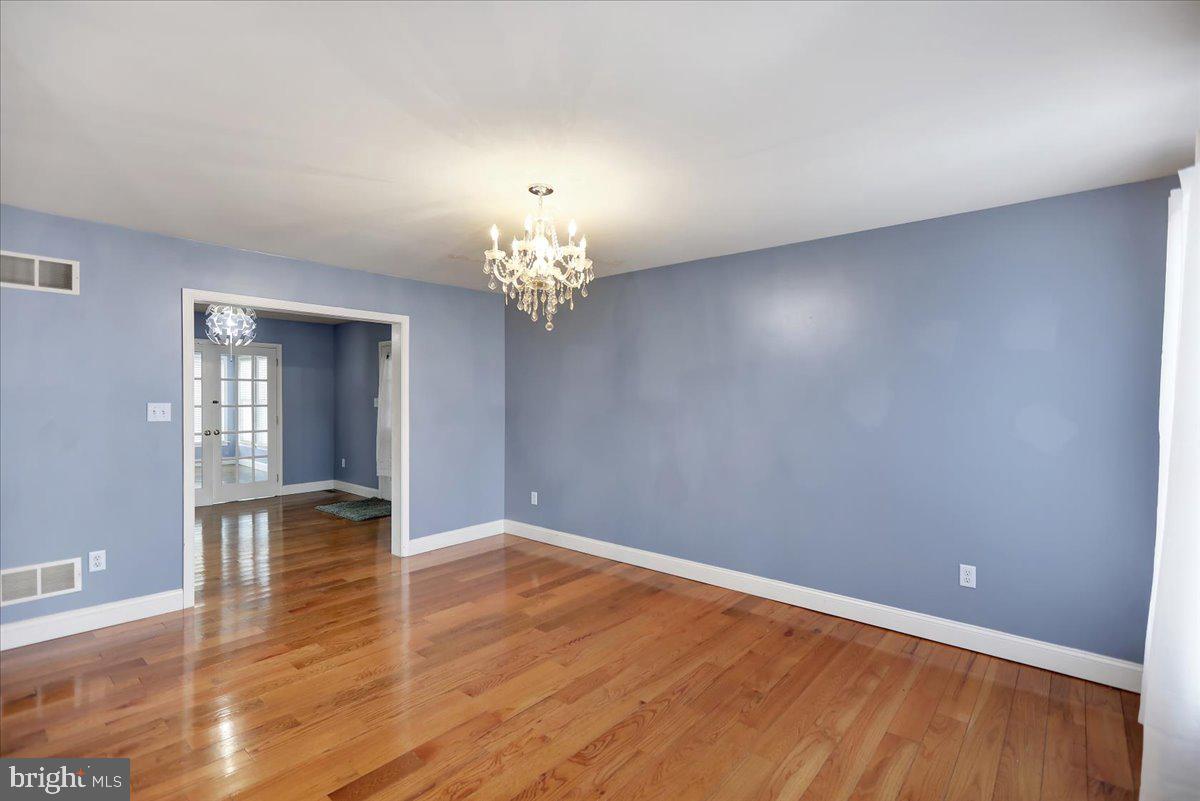 28 Hettinger Road West Lawn, PA 19609 - Photo 9 of 57 dining room