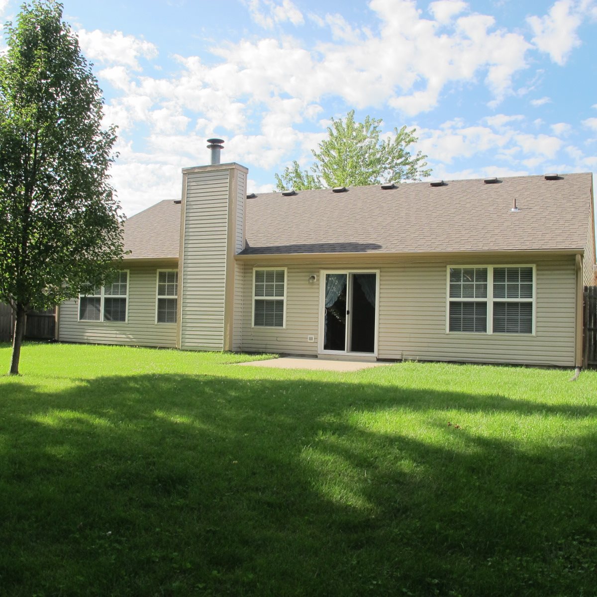 814 Springwater Road Kokomo, IN 46902 - Photo 2 of 16