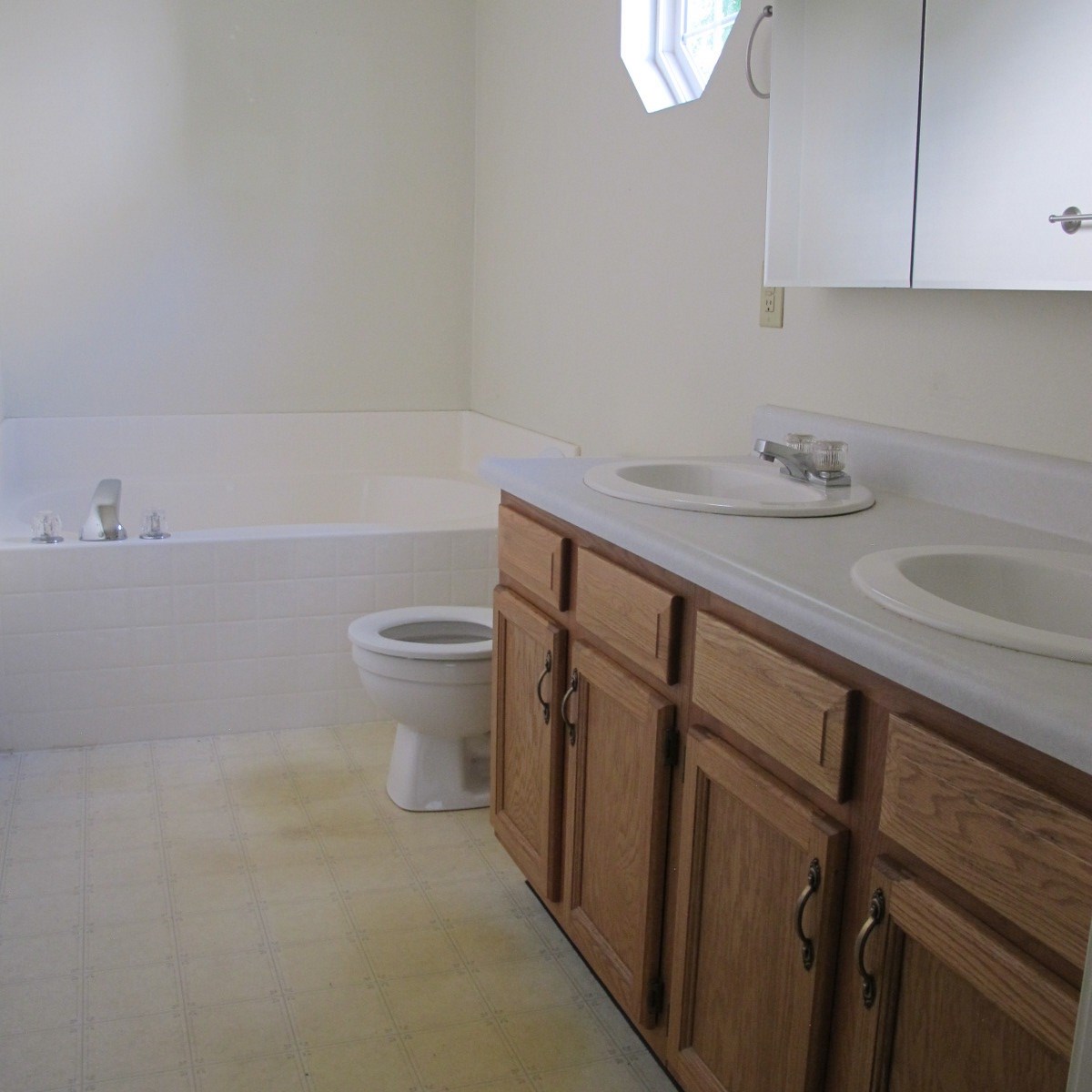 814 Springwater Road Kokomo, IN 46902 - Photo 10 of 16