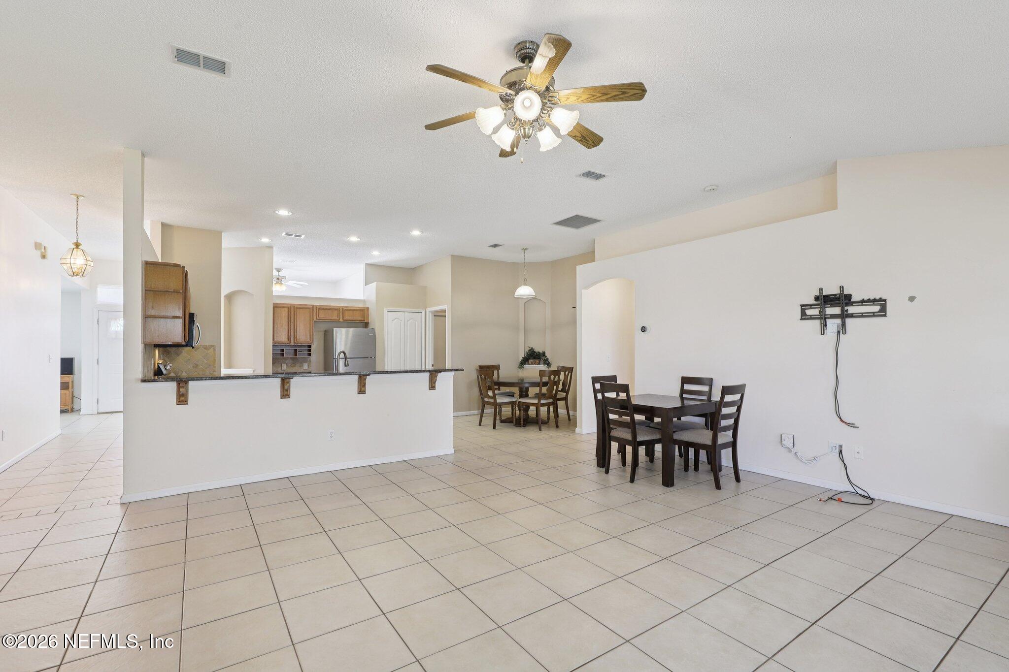 10333 Sugar Grove Road Jacksonville, FL 32221 - Photo 14 of 40 Family Room