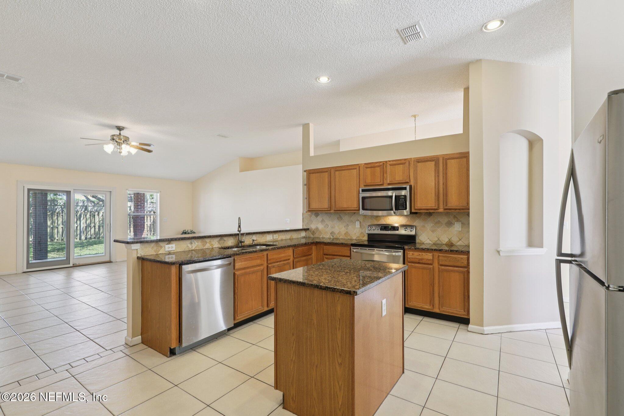 10333 Sugar Grove Road Jacksonville, FL 32221 - Photo 16 of 40 Kitchen