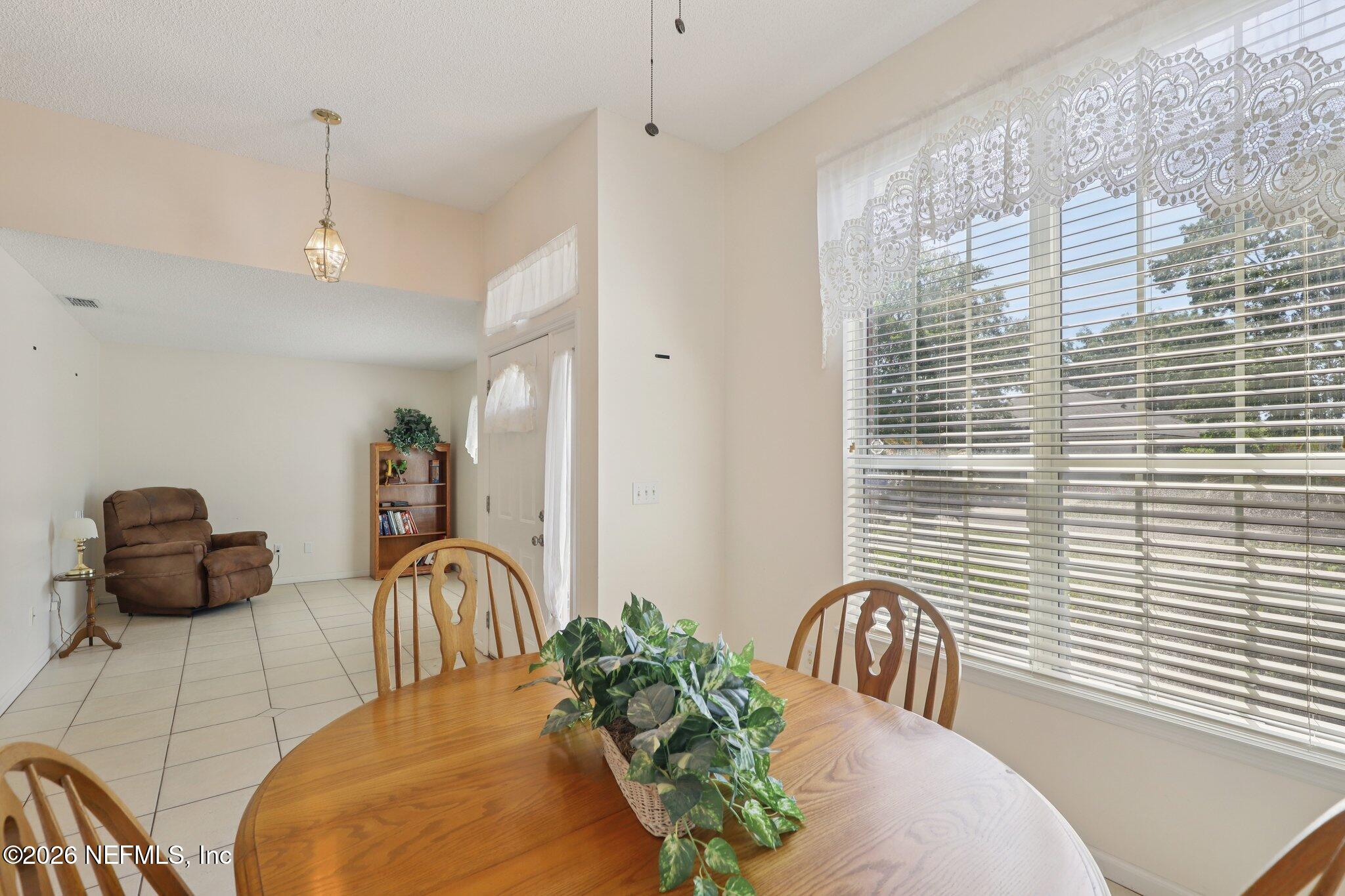 10333 Sugar Grove Road Jacksonville, FL 32221 - Photo 8 of 40 View of Dining & Living