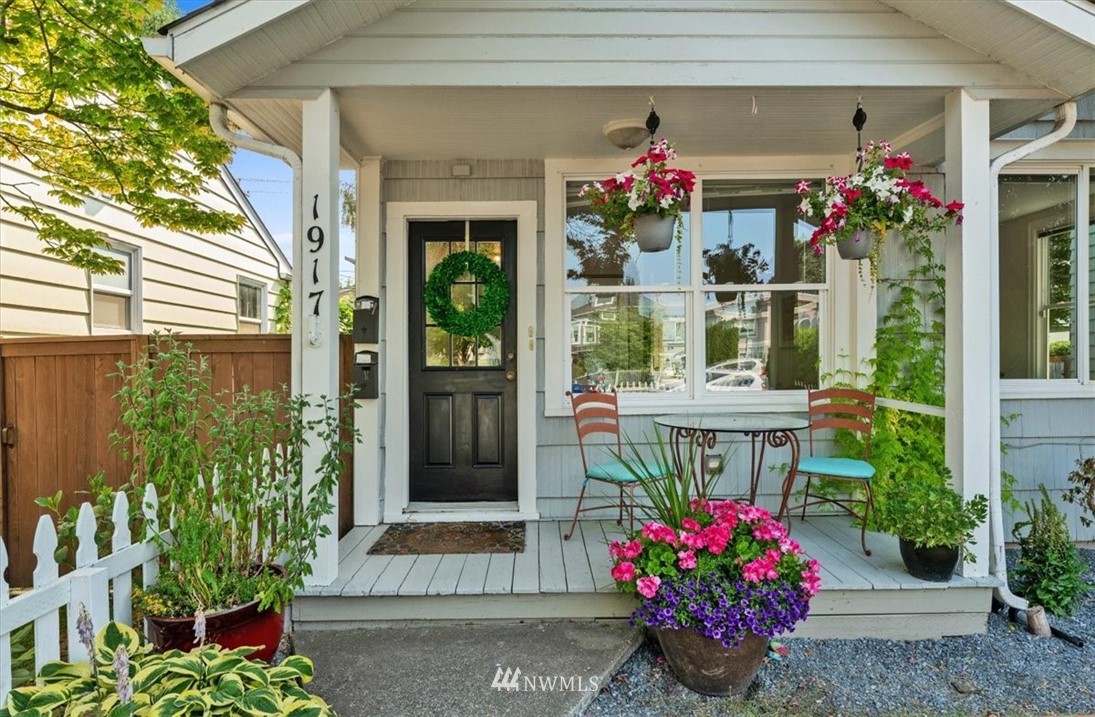 1917 Rucker Avenue Everett, WA 98201 - Photo 2 of 28 Gallery Image 2