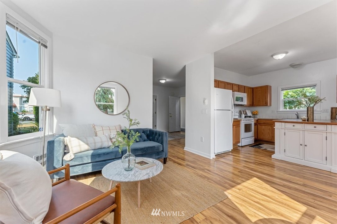 1917 Rucker Avenue Everett, WA 98201 - Photo 3 of 28 Gallery Image 3