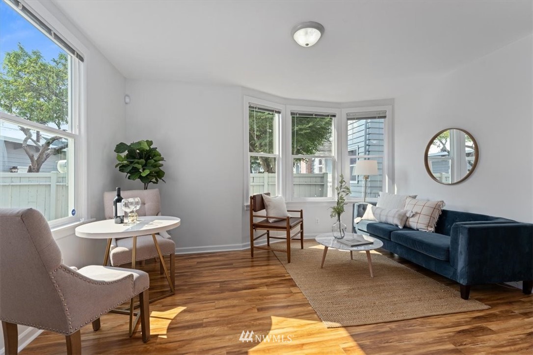 1917 Rucker Avenue Everett, WA 98201 - Photo 4 of 28 Gallery Image 4