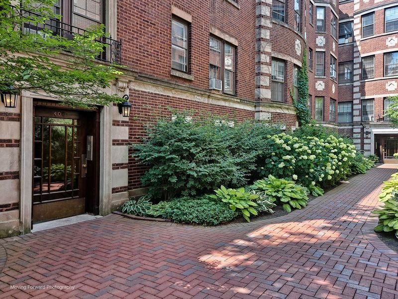 400 Ridge Avenue, Unit 162 Evanston, IL 60202 - Photo 6 of 25 Gallery Image 6