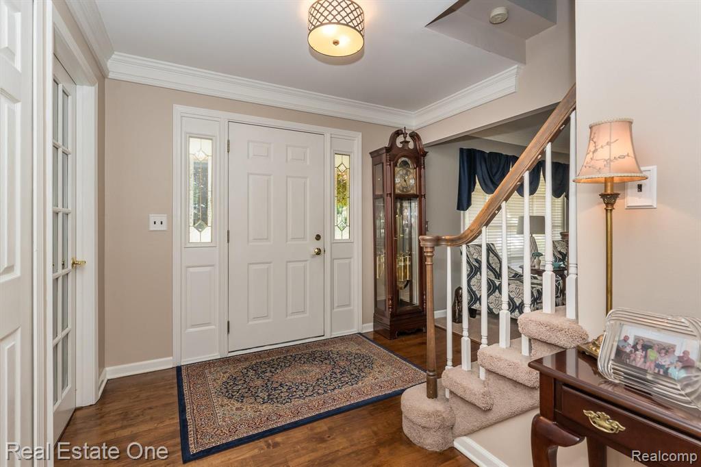 3028 Baypoint Drive Rochester Hills, MI 48309 - Photo 3 of 40