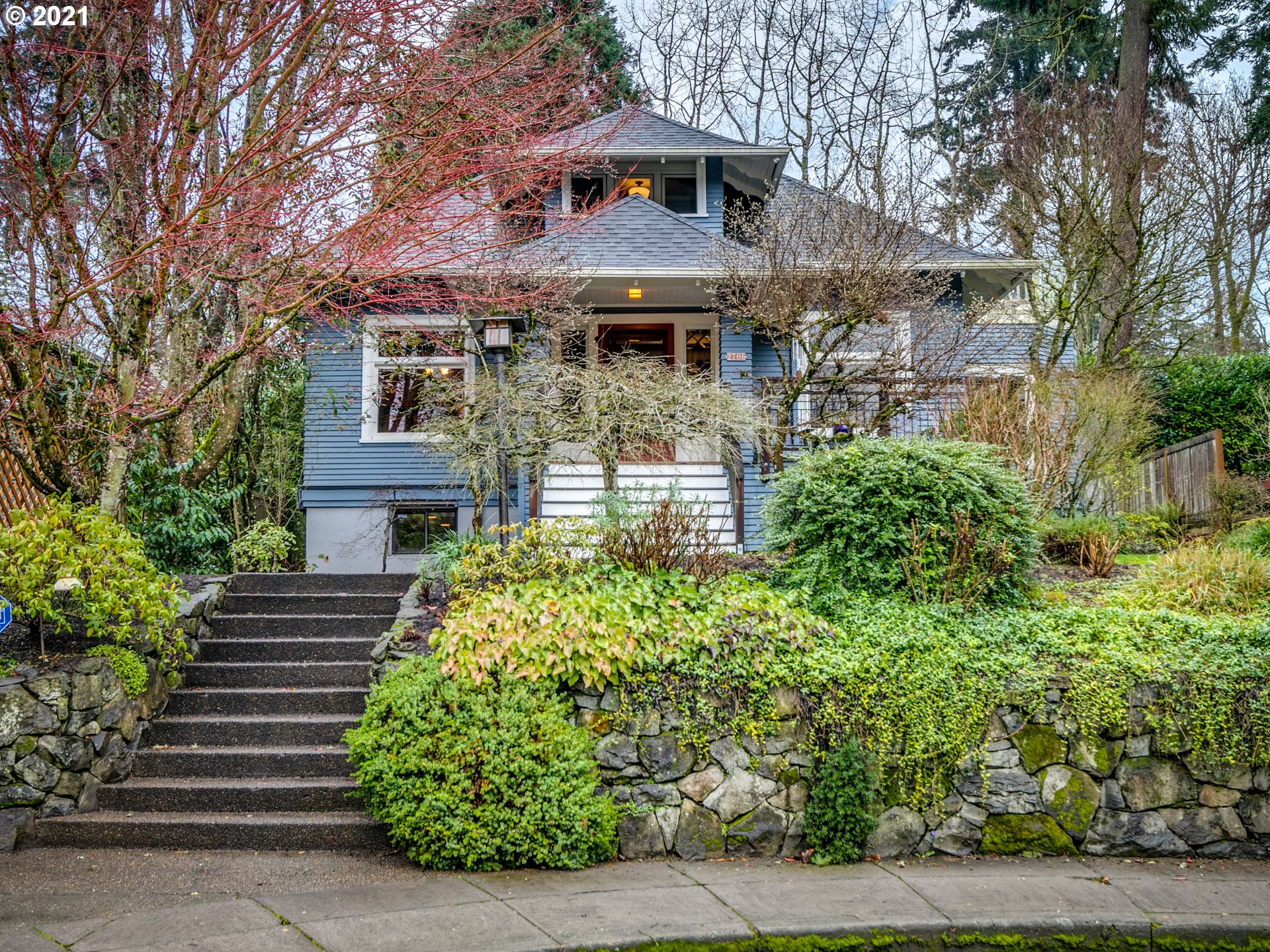 2706 Southwest Homar Avenue Portland, OR 97201 - Photo 2 of 32