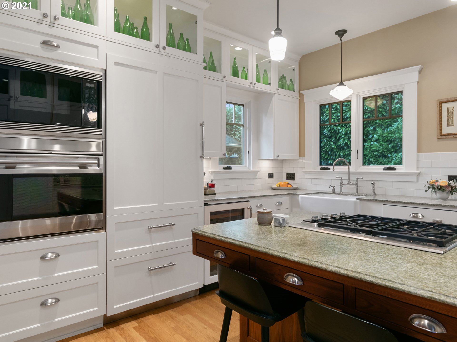 2706 Southwest Homar Avenue Portland, OR 97201 - Photo 13 of 32