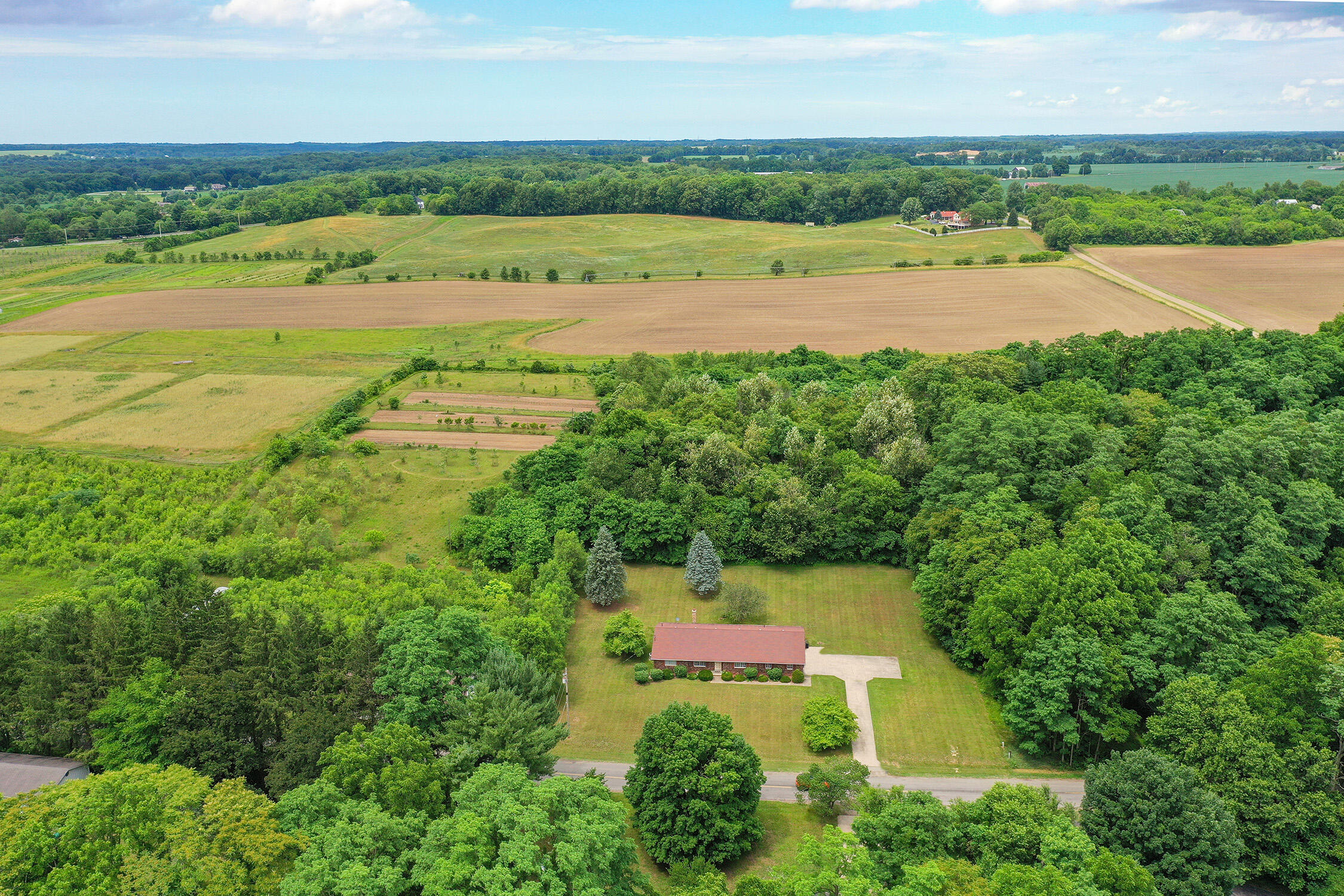 3021 East Riverside Road Buchanan, MI 49107 - Photo 5 of 26 1751052704000