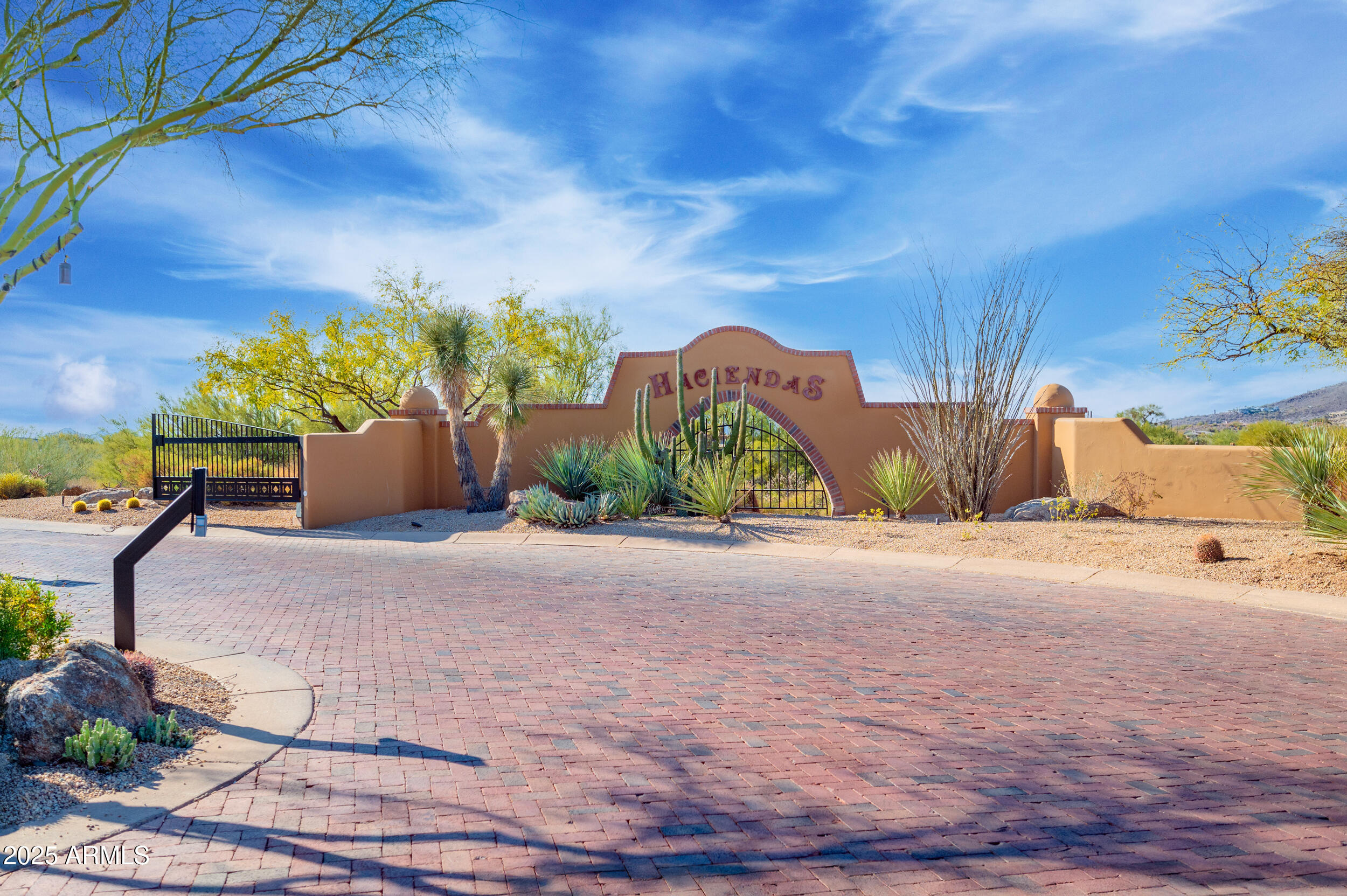 10575 East Rising Sun Drive Scottsdale, AZ 85262 - Photo 44 of 48 a view of a terrace