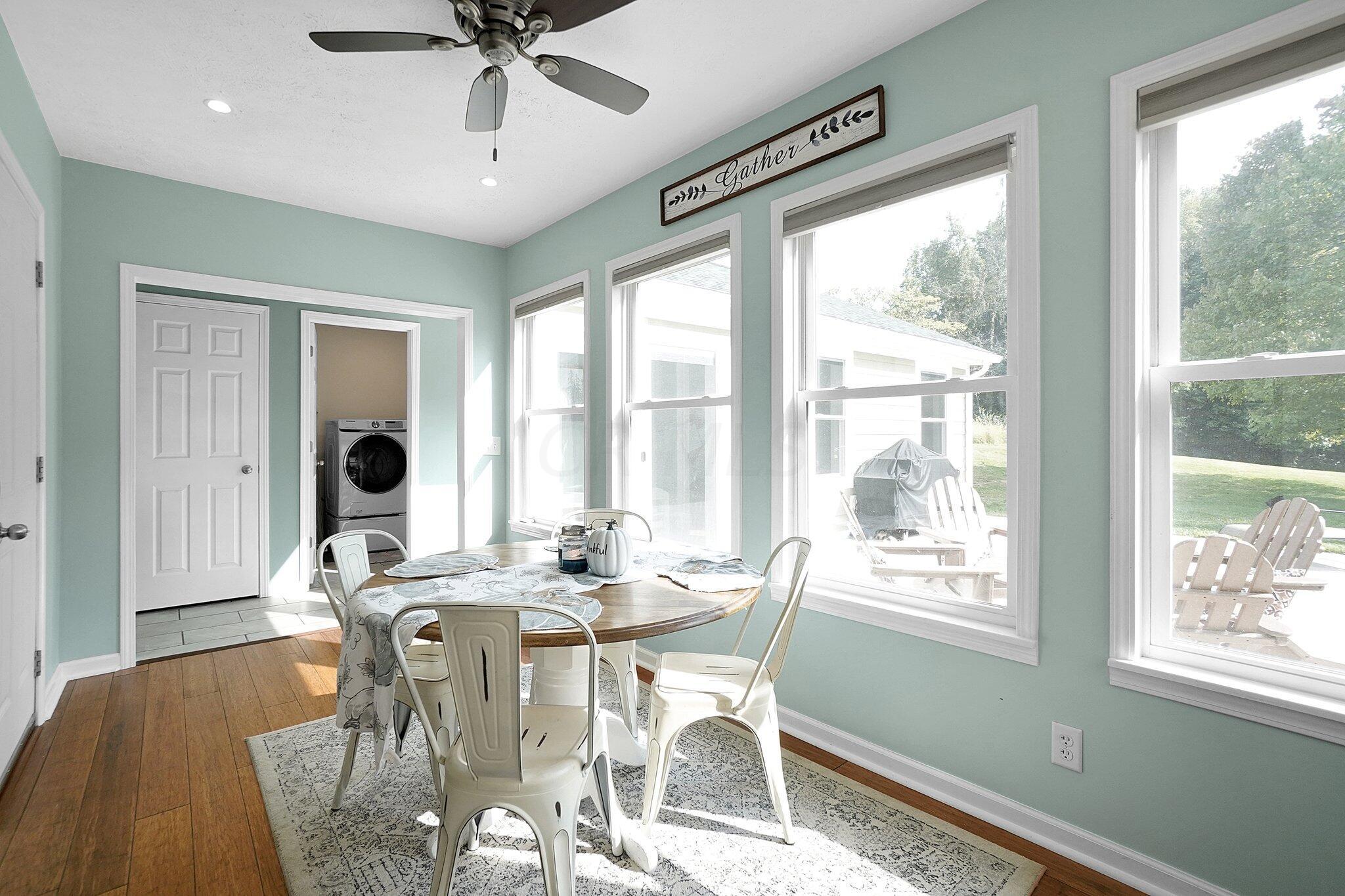 6675 Westfall Road Southwest Lancaster, OH 43130 - Photo 10 of 39 Dining Area