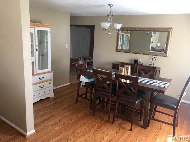 9040 Crest Oak Lane St. Louis, MO 63126 - Photo 2 of 16