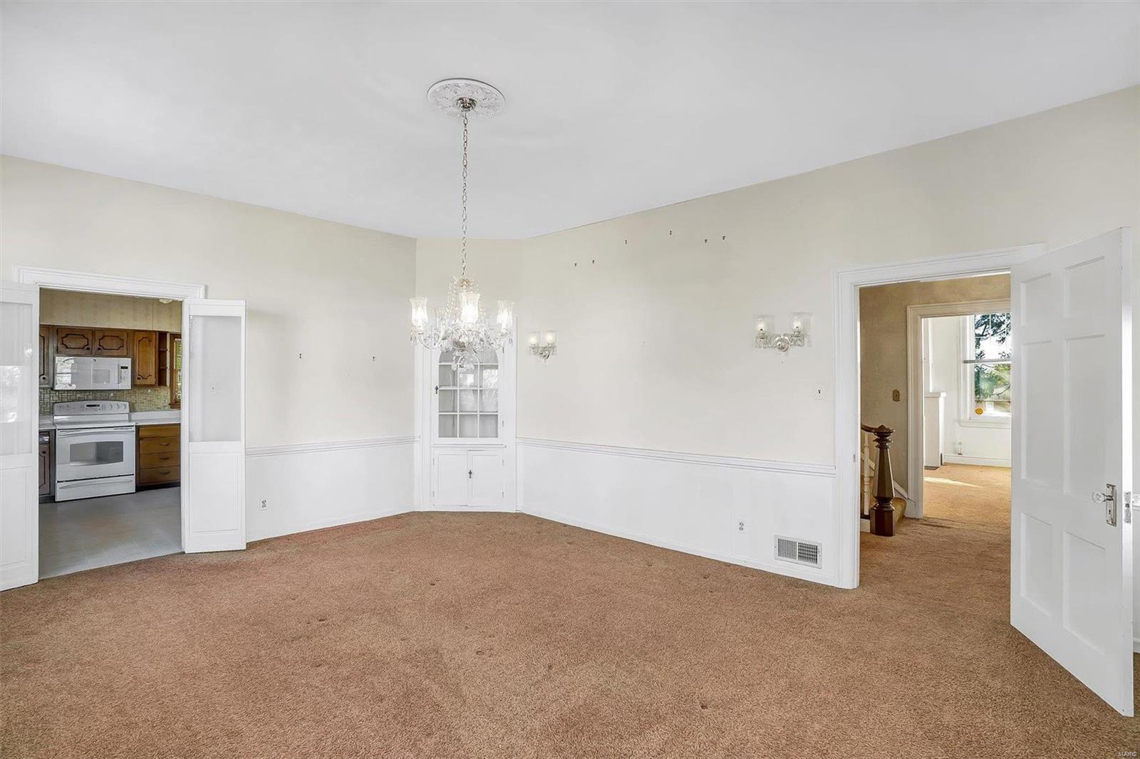 6550 Christopher Drive St. Louis, MO 63129 - Photo 14 of 53