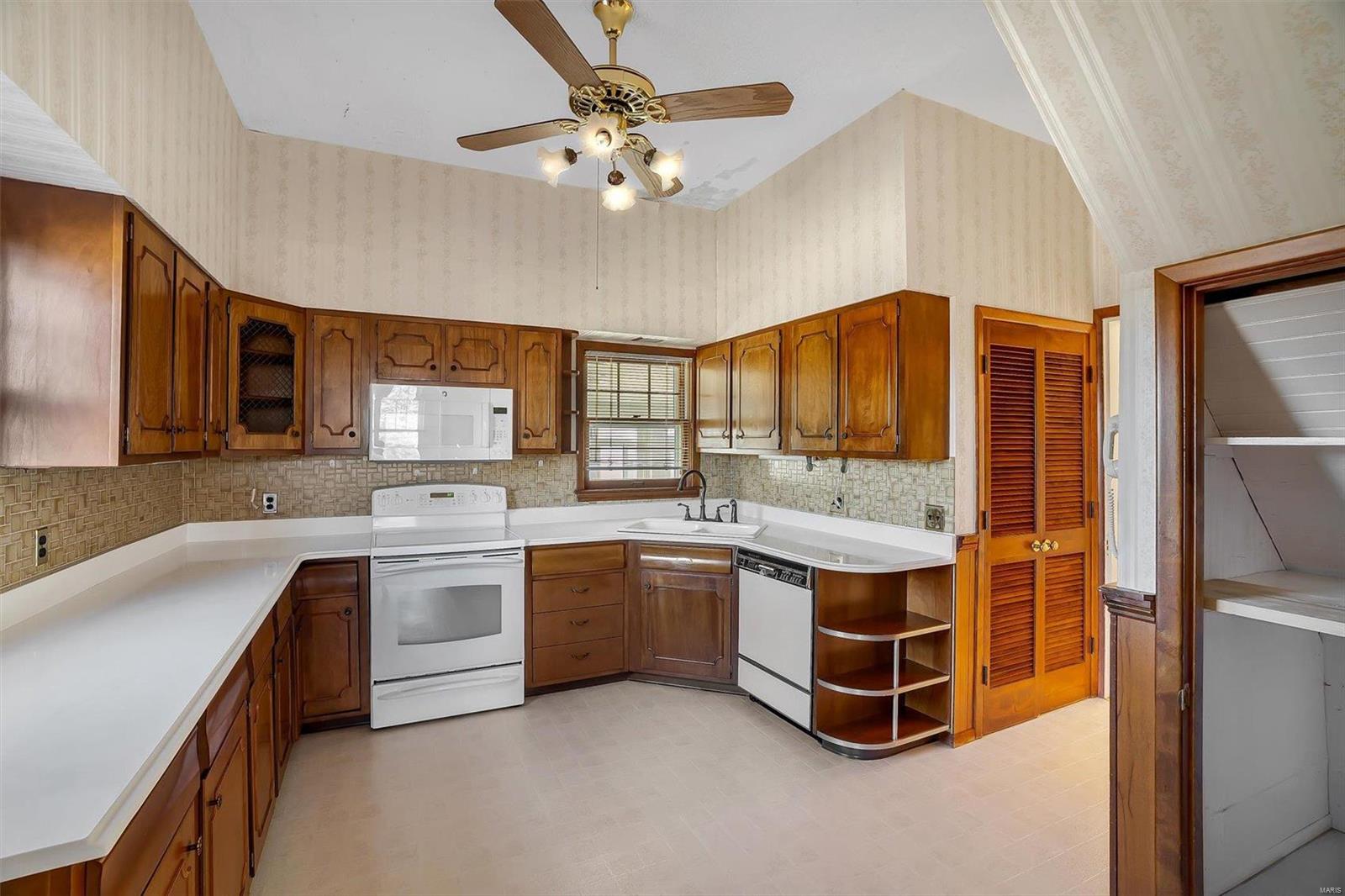 6550 Christopher Drive St. Louis, MO 63129 - Photo 32 of 53