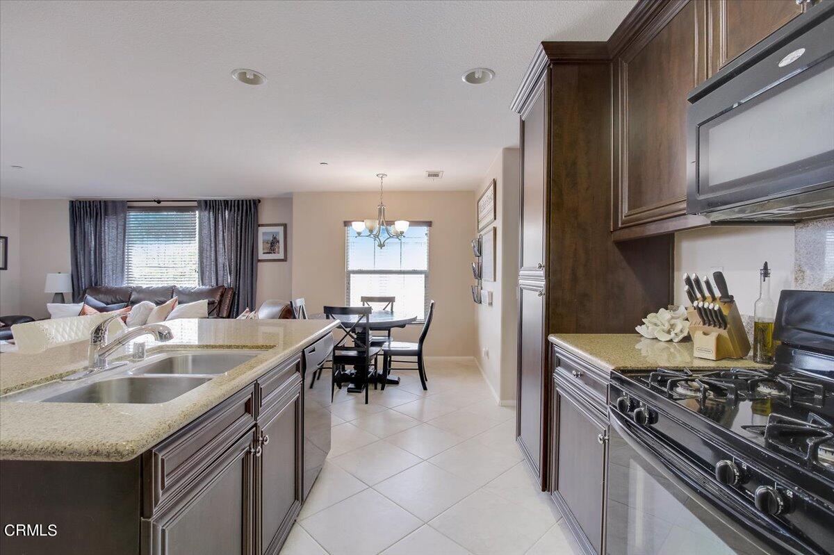 3625 Dunkirk Drive Oxnard, CA 93035 - Photo 14 of 33 14-Dunkirk Dr-014