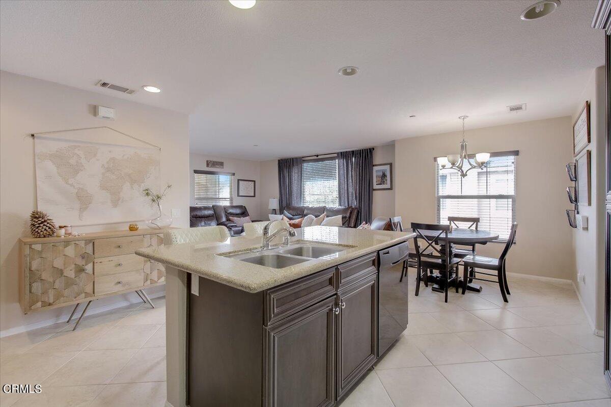 3625 Dunkirk Drive Oxnard, CA 93035 - Photo 15 of 33 16-Dunkirk Dr-016