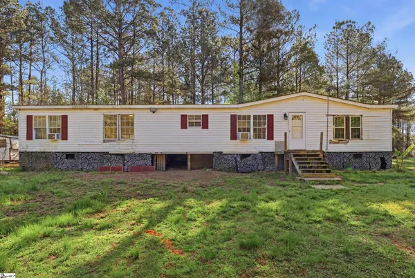 $260,000 | 88 Deer Valley Road, Laurens, SC 29360