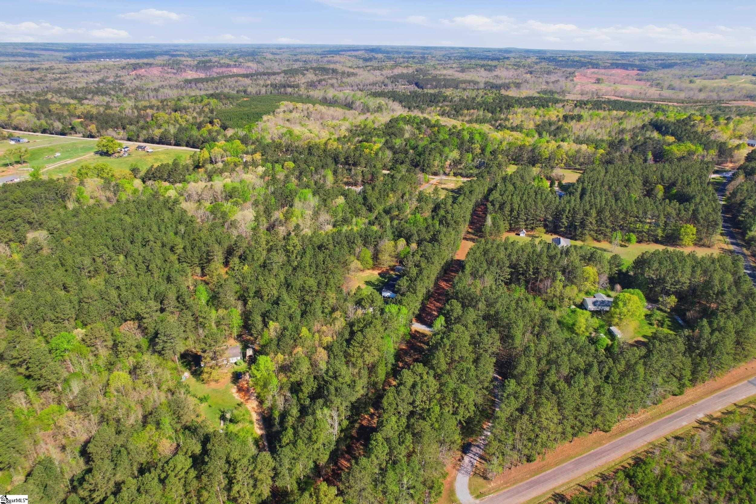 88 Deer Valley Road Laurens, SC 29360 - Photo 37 of 40