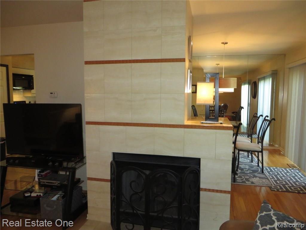 681 Highgate Mews, Unit 151 Rochester Hills, MI 48307 - Photo 6 of 35