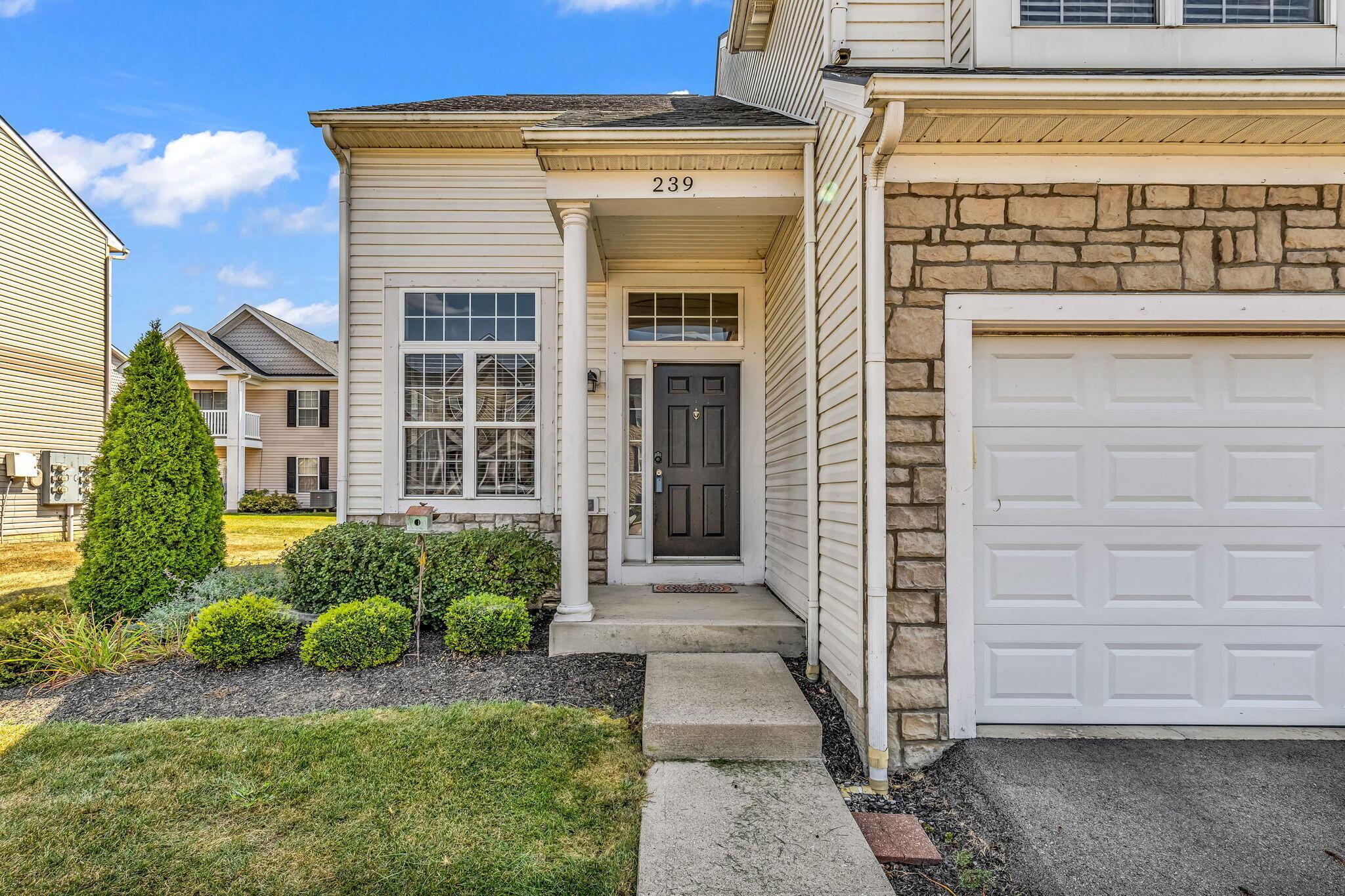 239 Millpond Road Sunbury, OH 43074 - Photo 3 of 62 3-web-or-mls-239MillPondRoadExt_Hommati1