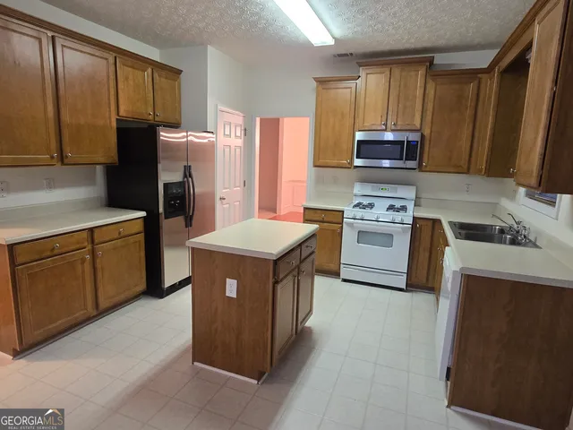 $2,800 | 3490 Southpointe Hill Drive Northeast, Buford, GA 30519