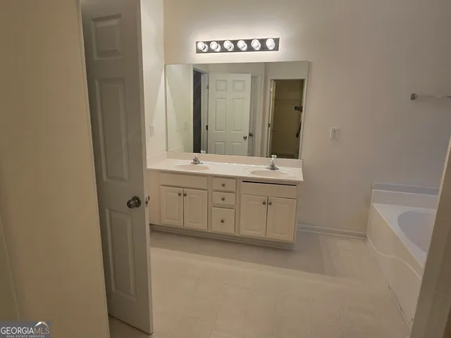 $2,800 | 3490 Southpointe Hill Drive Northeast, Buford, GA 30519