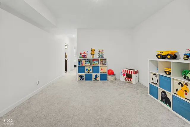 $565,000 | 6125 Helmsdale Drive, Lafayette, IN 47905