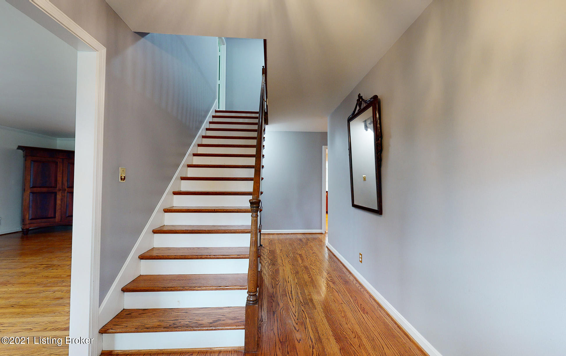 6004 Rodes Court Louisville, KY 40222 - Photo 4 of 60 6004-Rodes-Ct-20210419-005