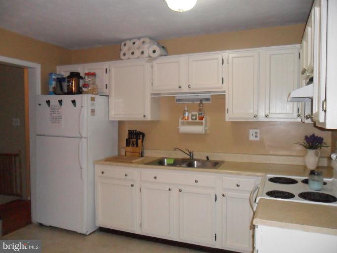 2815 Michelle Road Manchester, MD 21102 - Photo 13 of 18 Kitchen