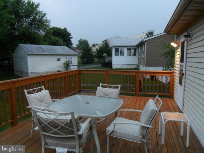 2815 Michelle Road Manchester, MD 21102 - Photo 18 of 18 Deck