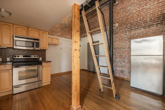 $1,650 | 325 Myrtle Avenue, Unit 1101, Bridgeport, CT 06604