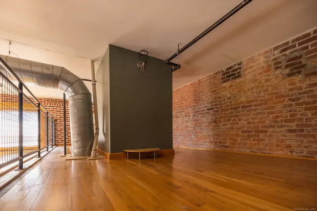 $1,650 | 325 Myrtle Avenue, Unit 1101, Bridgeport, CT 06604