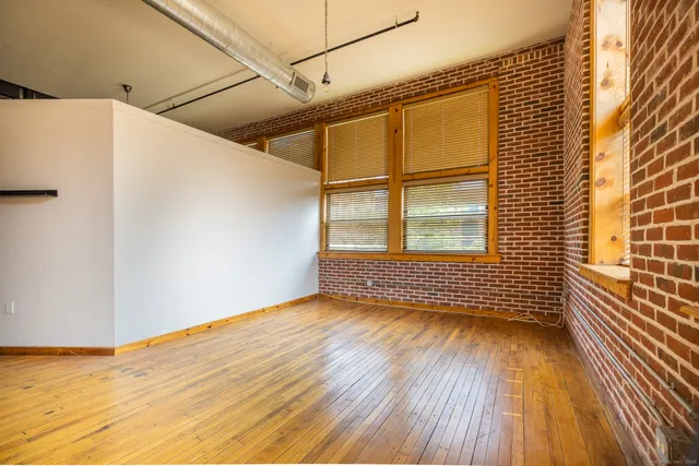 $1,650 | 325 Myrtle Avenue, Unit 1101, Bridgeport, CT 06604