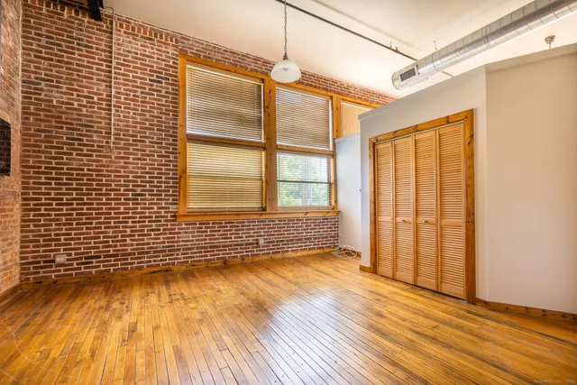 $1,650 | 325 Myrtle Avenue, Unit 1101, Bridgeport, CT 06604