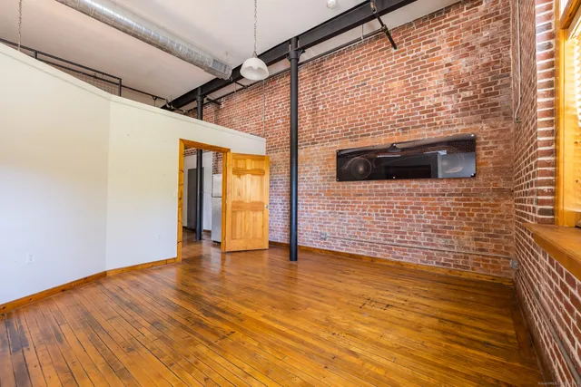 $1,650 | 325 Myrtle Avenue, Unit 1101, Bridgeport, CT 06604