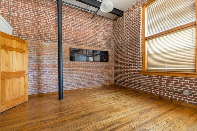 $1,650 | 325 Myrtle Avenue, Unit 1101, Bridgeport, CT 06604