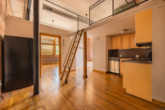 $1,650 | 325 Myrtle Avenue, Unit 1101, Bridgeport, CT 06604