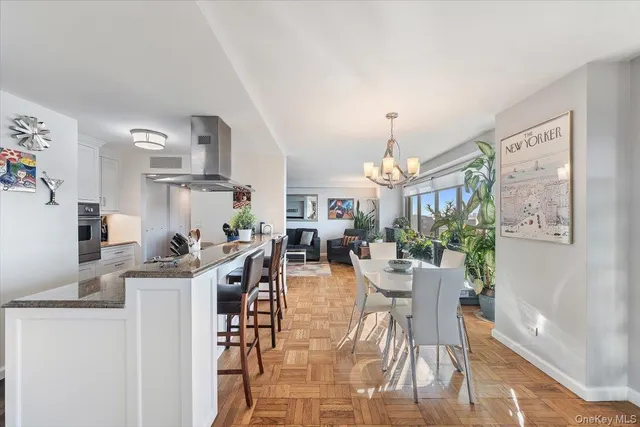 $988,000 | 3671 Hudson Manor Terrace, Unit 14LM | Riverdale