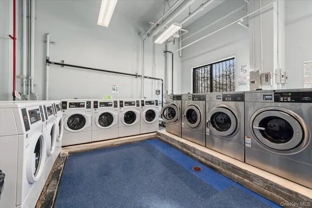 $988,000 | 3671 Hudson Manor Terrace, Unit 14LM | Riverdale