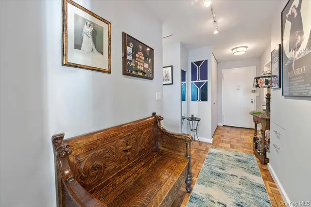 $988,000 | 3671 Hudson Manor Terrace, Unit 14LM | Riverdale